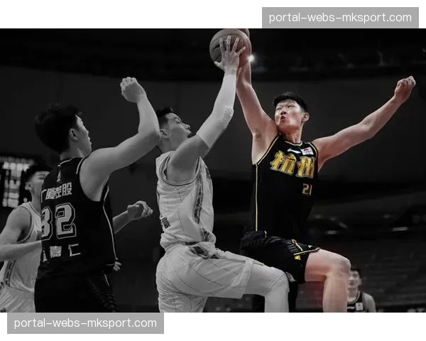 广东队快攻比例从上赛季17.5%跃升至19.5%，转换进攻得分占比突破31%